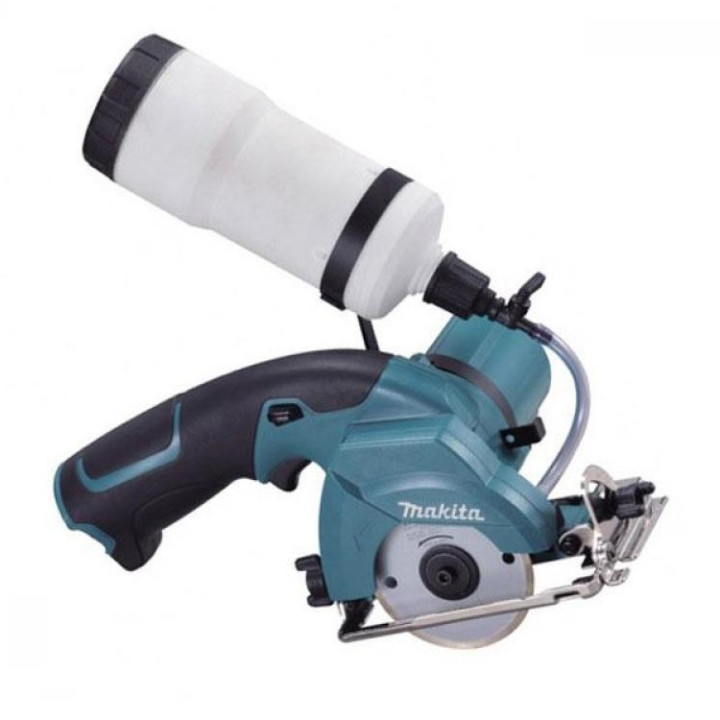 Аккумуляторная дисковая пила MAKITA CC300DZ