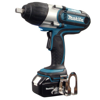Аккумуляторный ударный гайковерт MAKITA DTW450RFJ